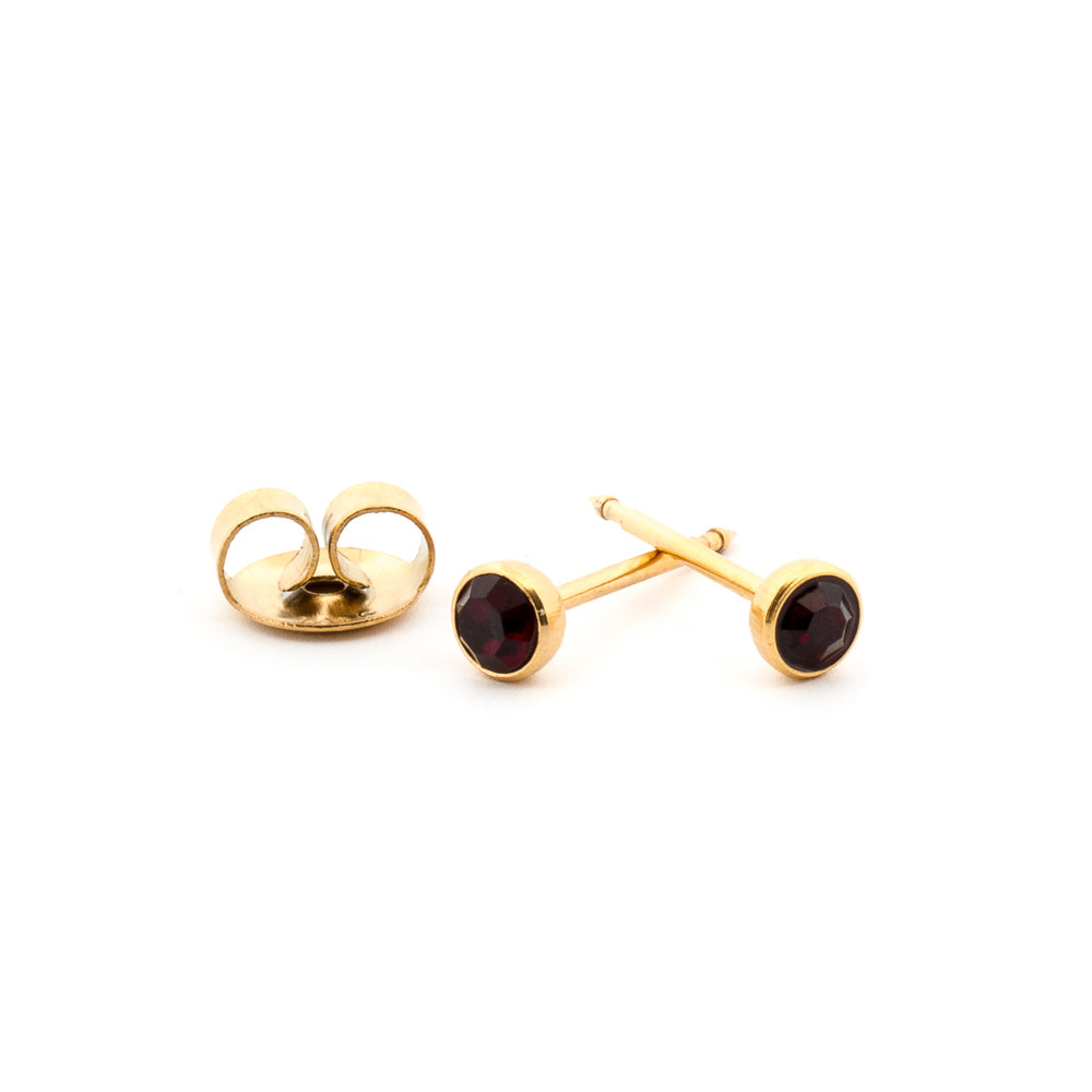 January (Garnet) Gold Stud Set